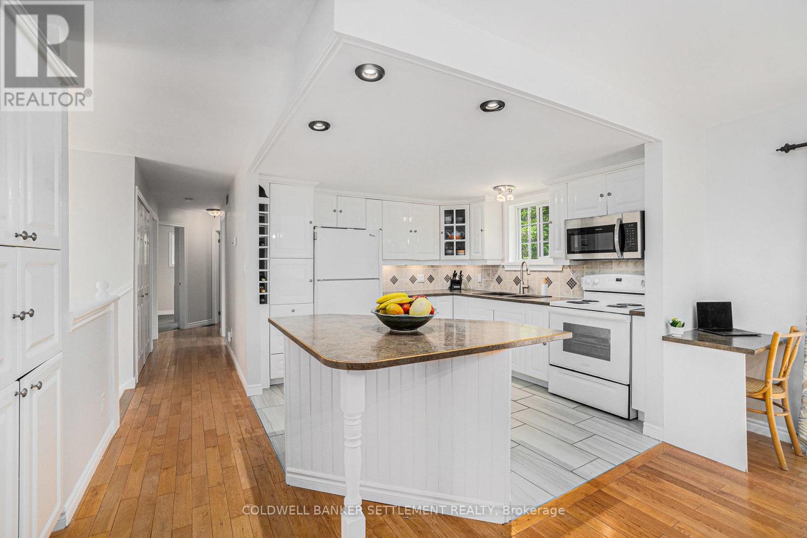 376 CHURCHILL ROAD
