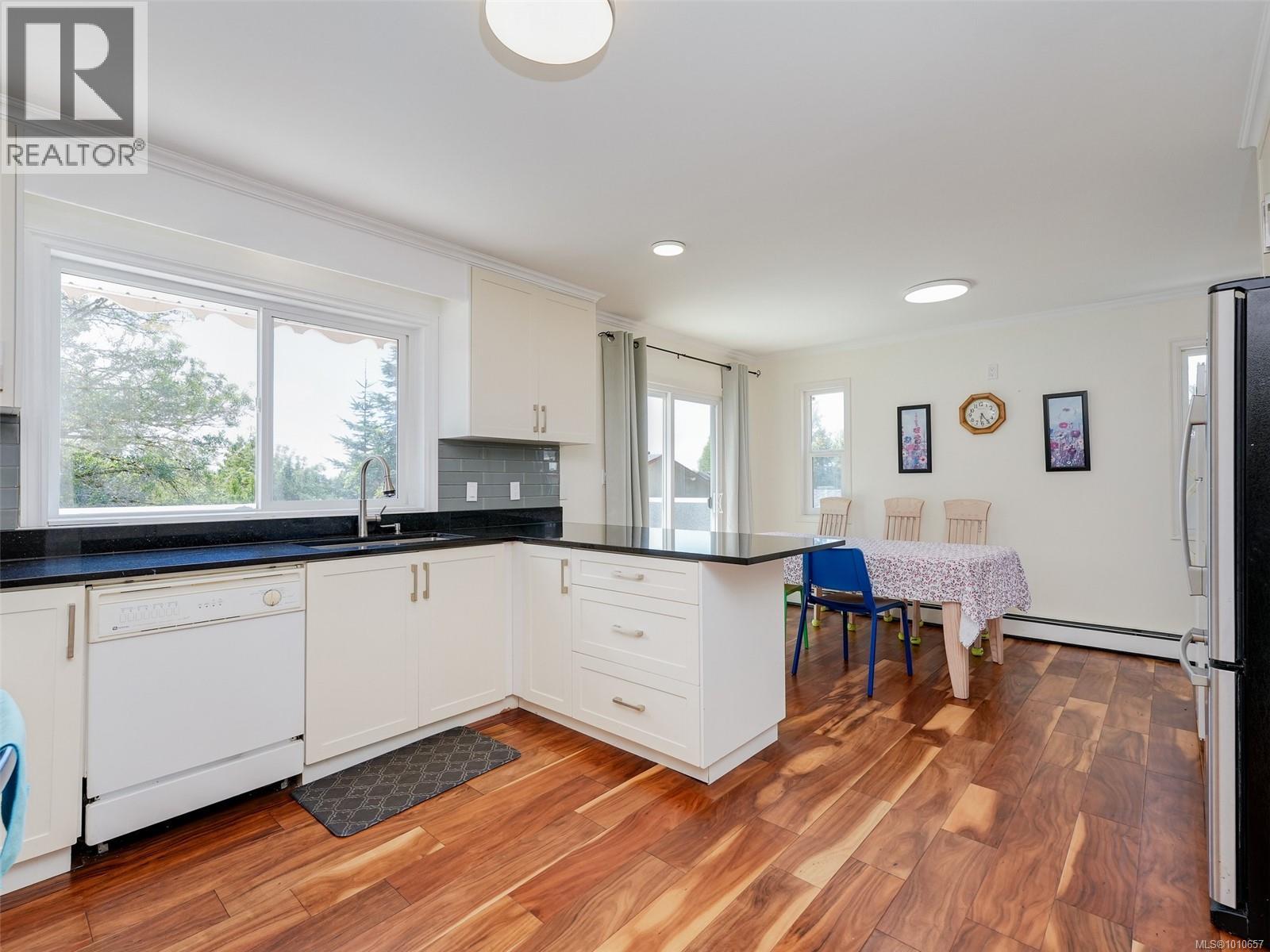 948 McKenzie Ave