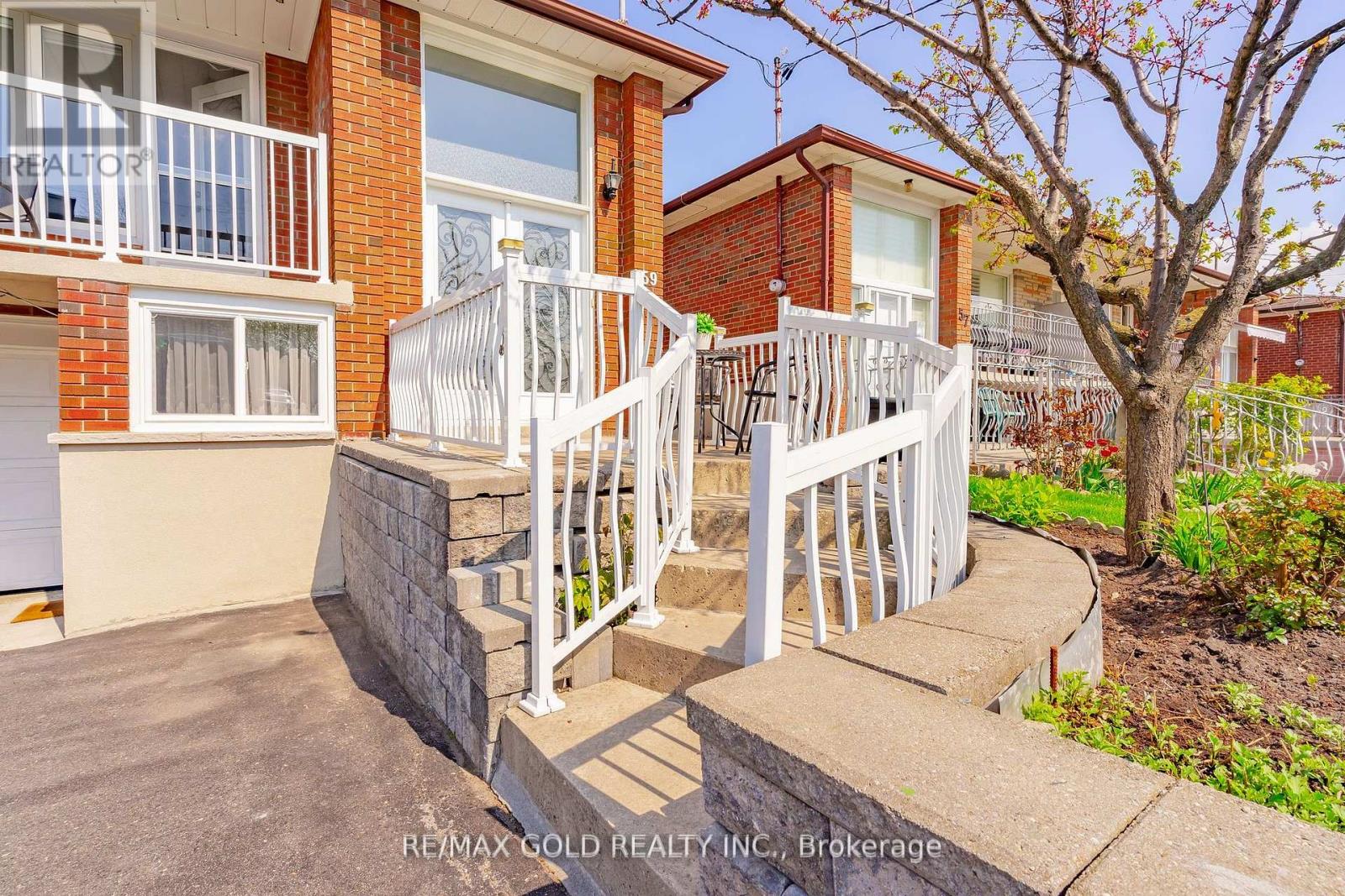 59 SEACLIFF BOULEVARD