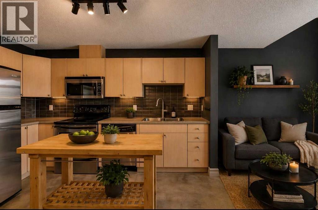 303, 1811 34 Avenue SW