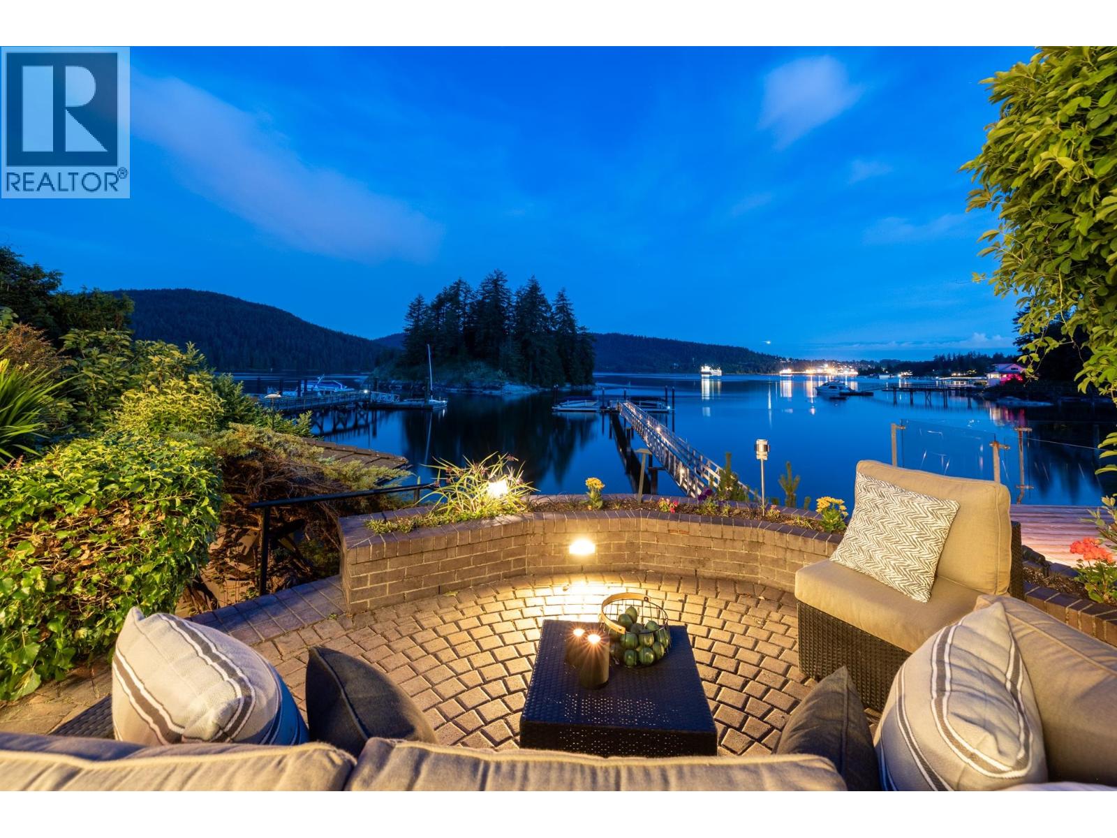 4625 STRATHCONA ROAD