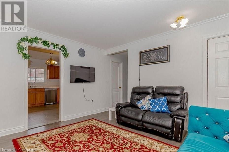 18 GREENLAW Place