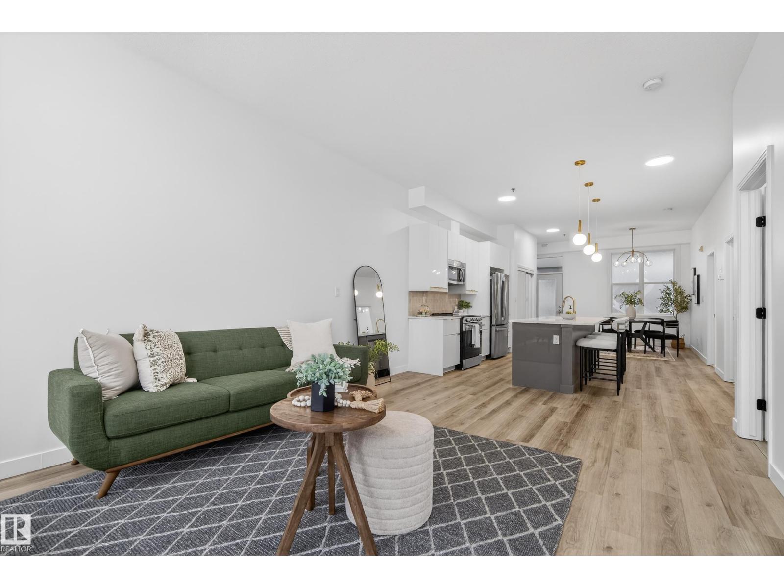 #421 10147 112 ST NW