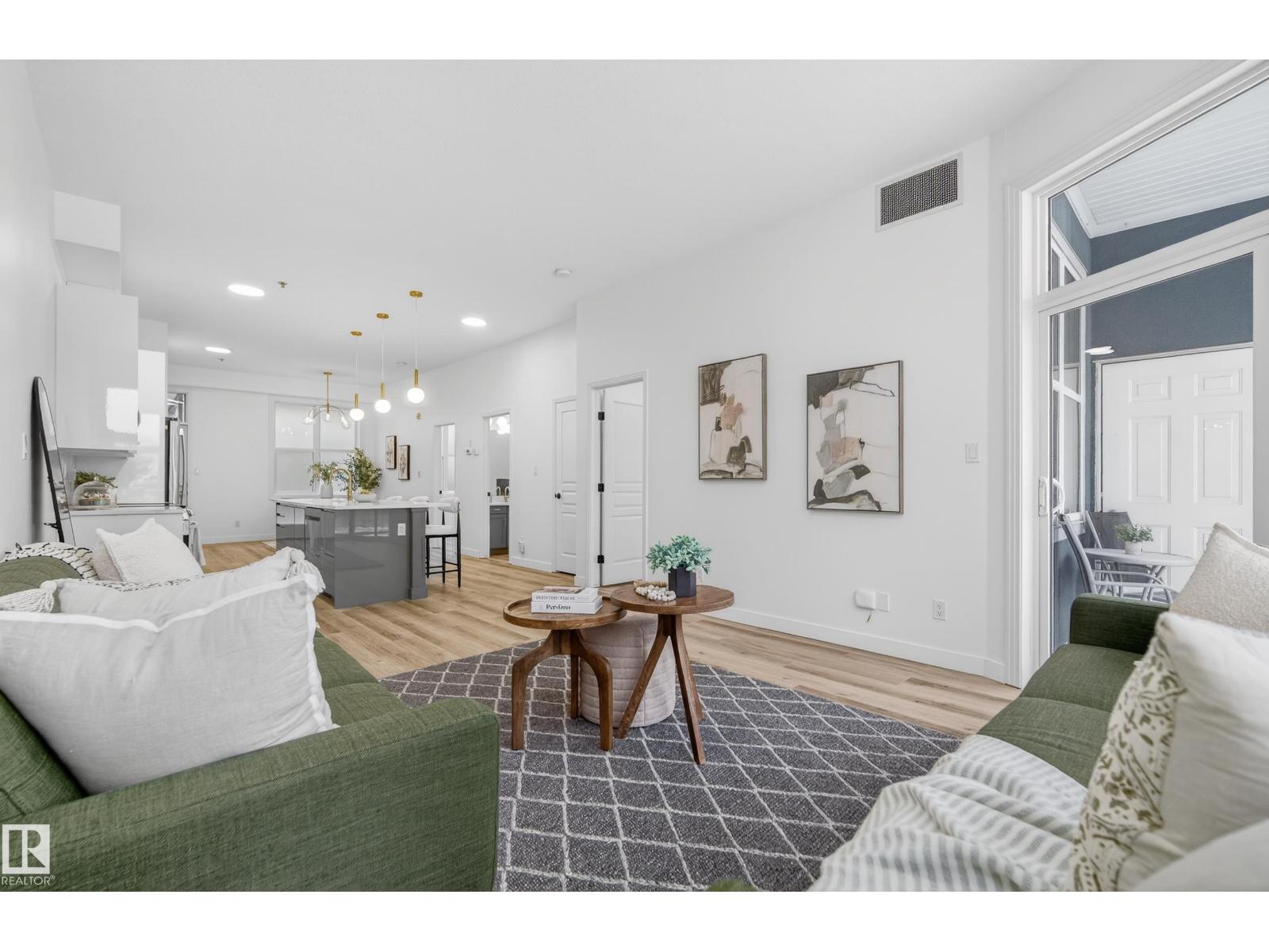 #421 10147 112 ST NW