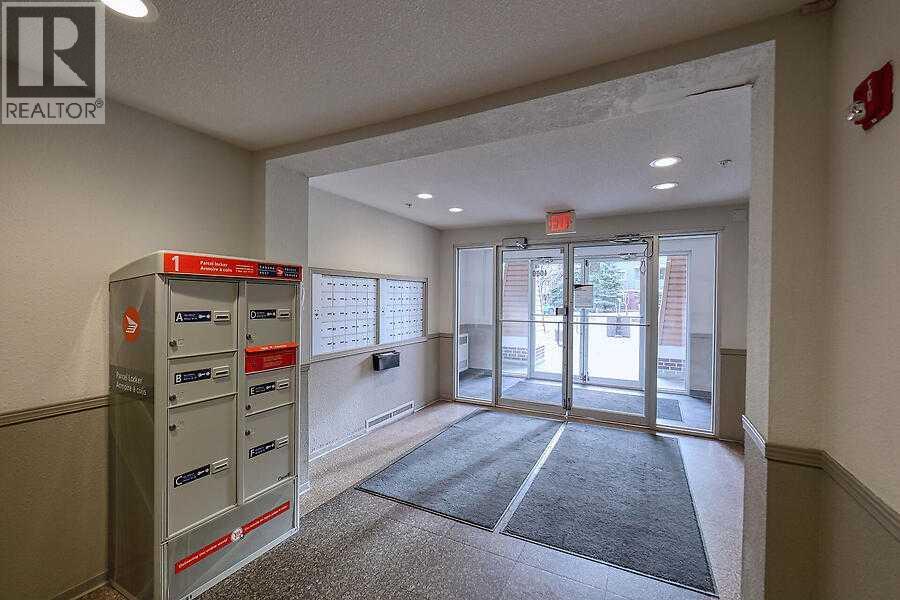 4417, 10 Prestwick Bay SE