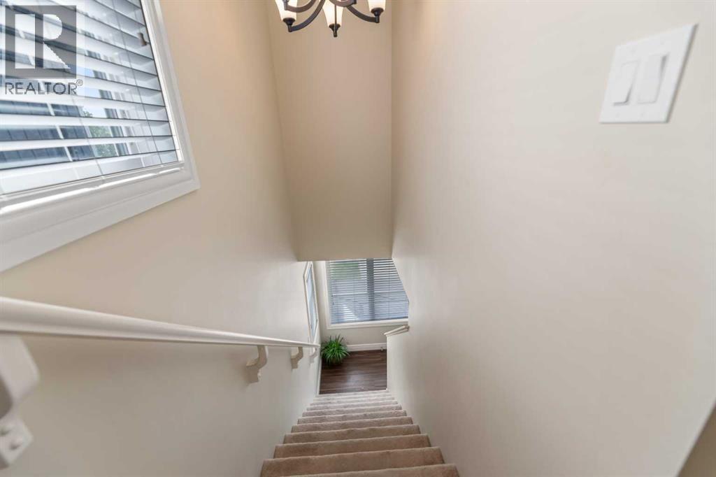 572 Savanna Boulevard NE