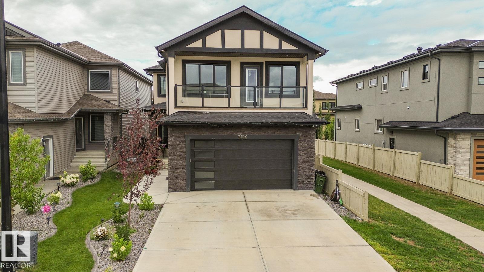 2116 20 AV NW
