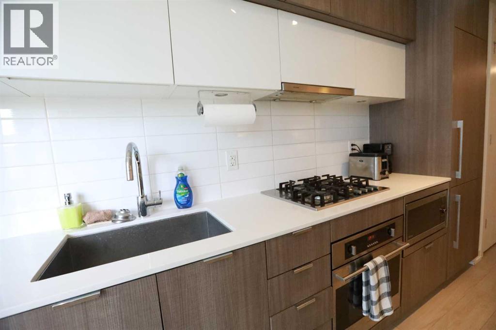 304, 51 Waterfront Mews SW