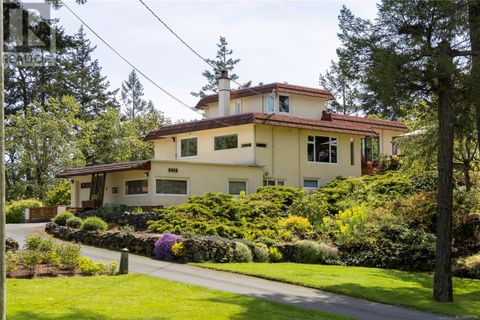 3815 Wilkinson Rd Saanich BC V8Z5A3