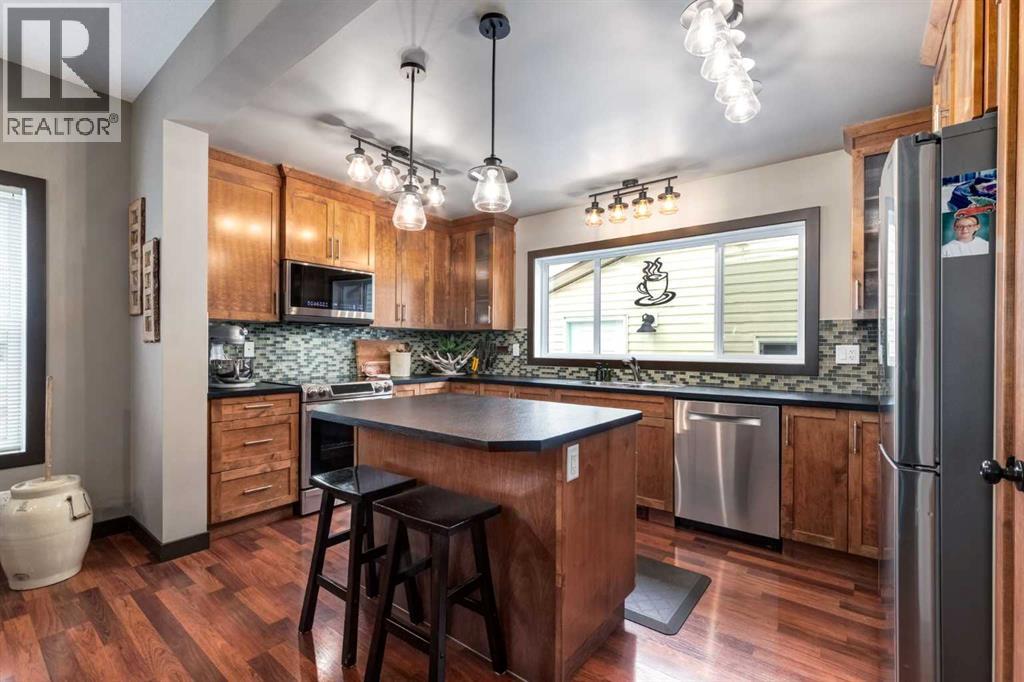 4 Copperpond Grove SE