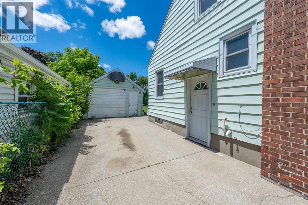 479 EAST STREET North