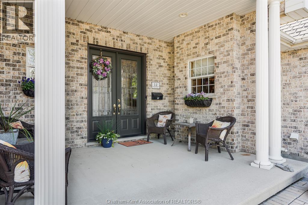 12 Aspen CLOSE