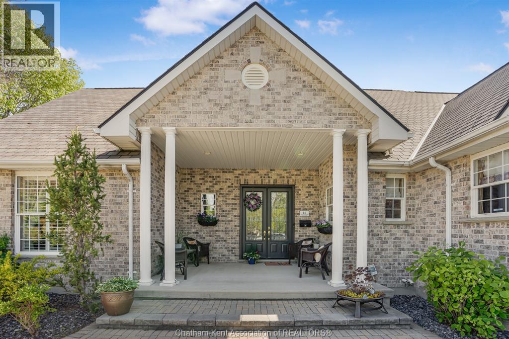 12 Aspen CLOSE