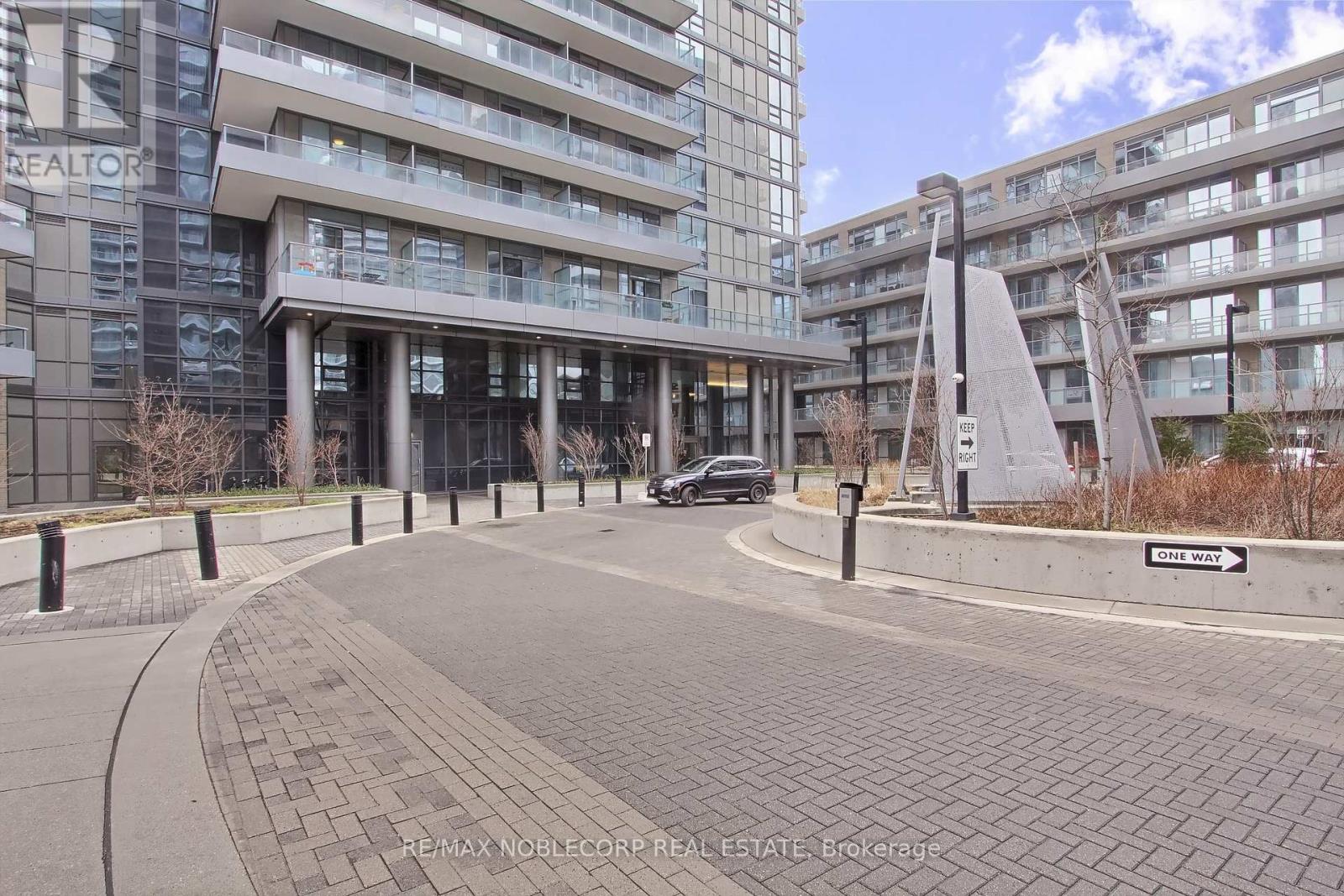 610 - 50 FOREST MANOR ROAD