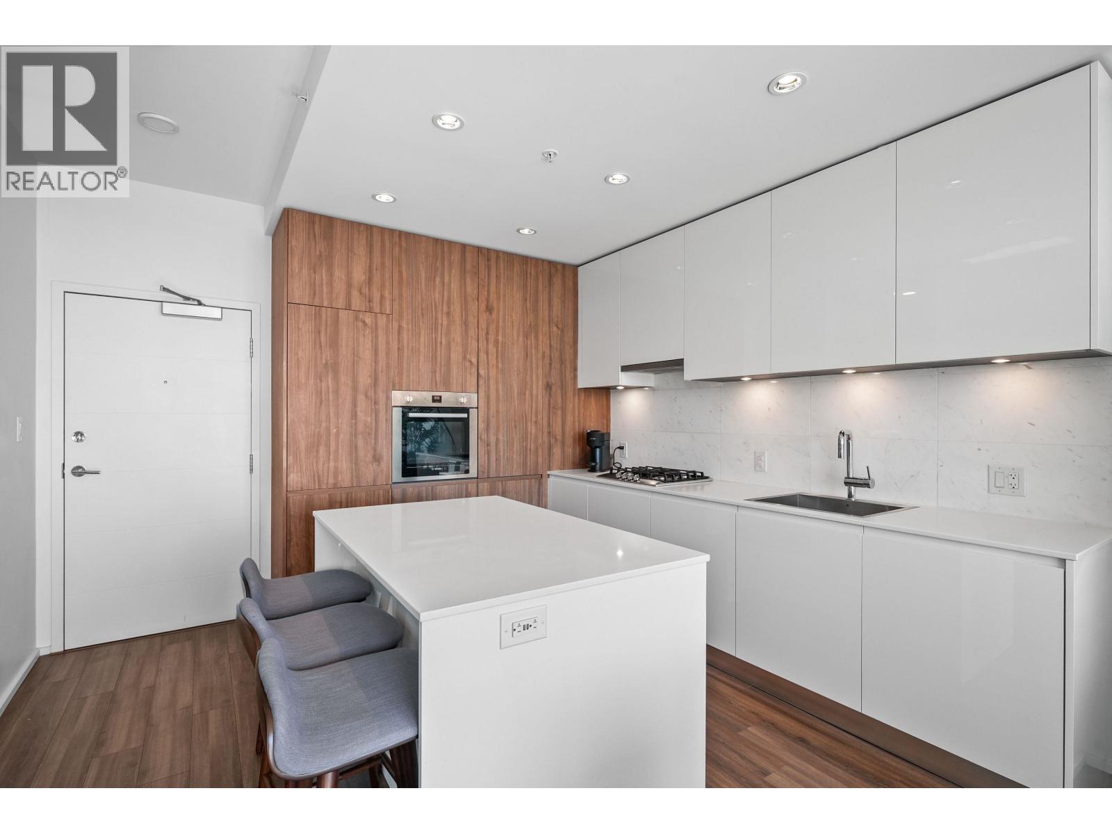 1804 4650 BRENTWOOD BOULEVARD