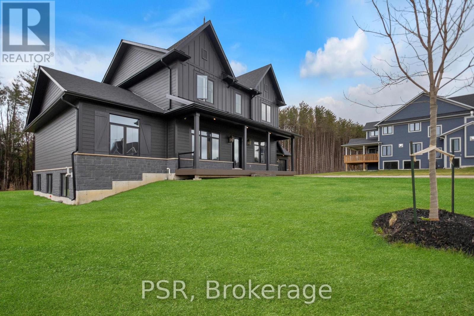 72 GEORGIAN GRANDE DRIVE