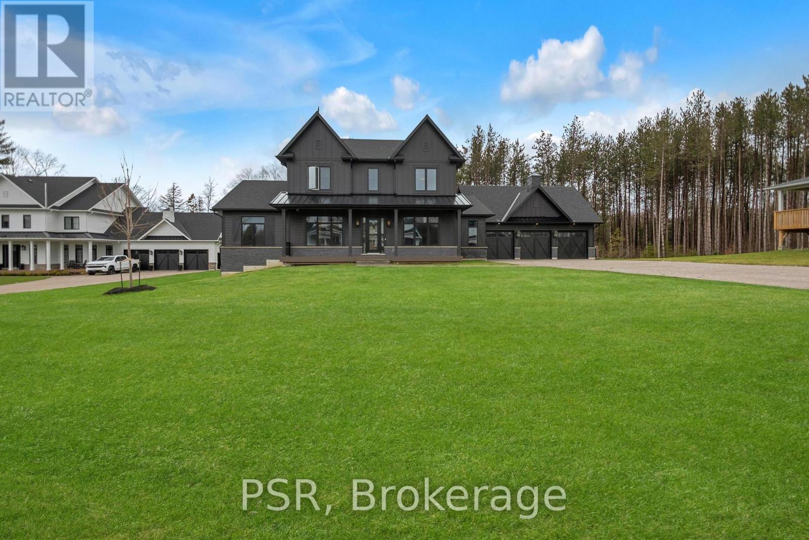 72 GEORGIAN GRANDE DRIVE