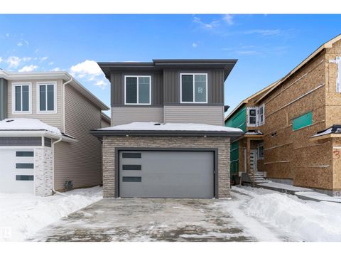 5 AXELWOOD CR Spruce Grove AB T7X4G4