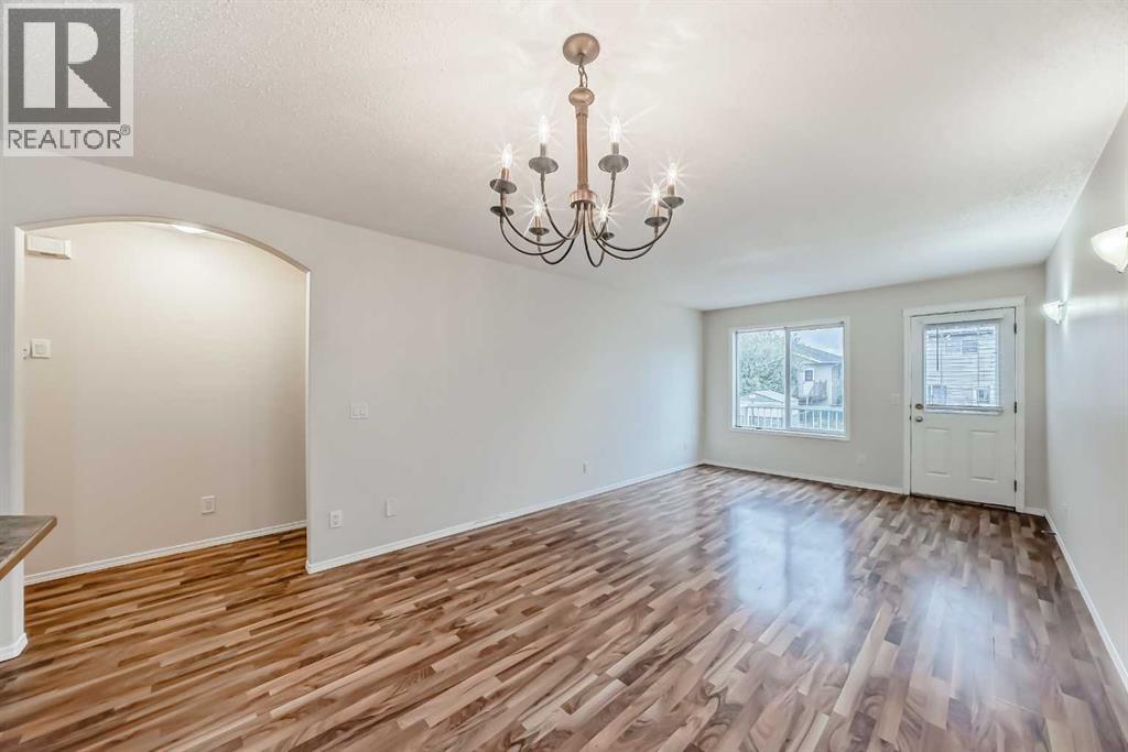 576 Stonegate Way NW