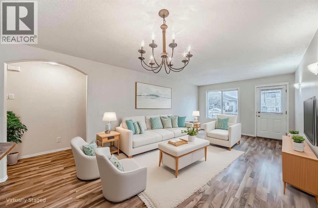 576 Stonegate Way NW