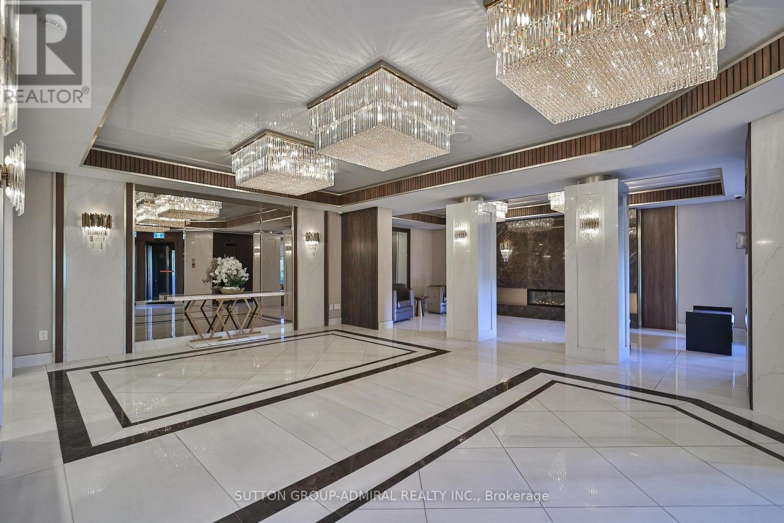 308 - 7420 BATHURST STREET