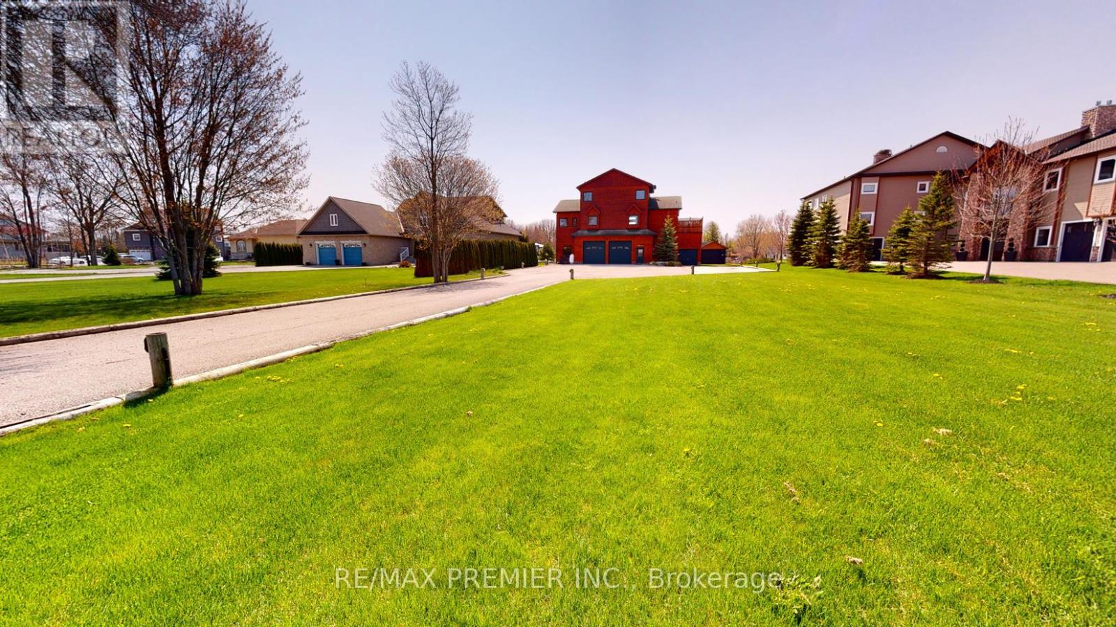 31 PARADISE BOULEVARD