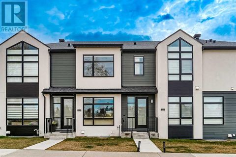 2308 20 Street NW Calgary AB T2M1R9