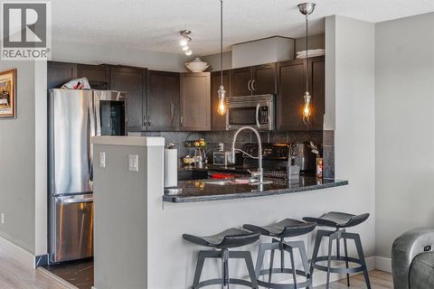 10, 105 Village Heights SW Calgary AB T3H2L2
