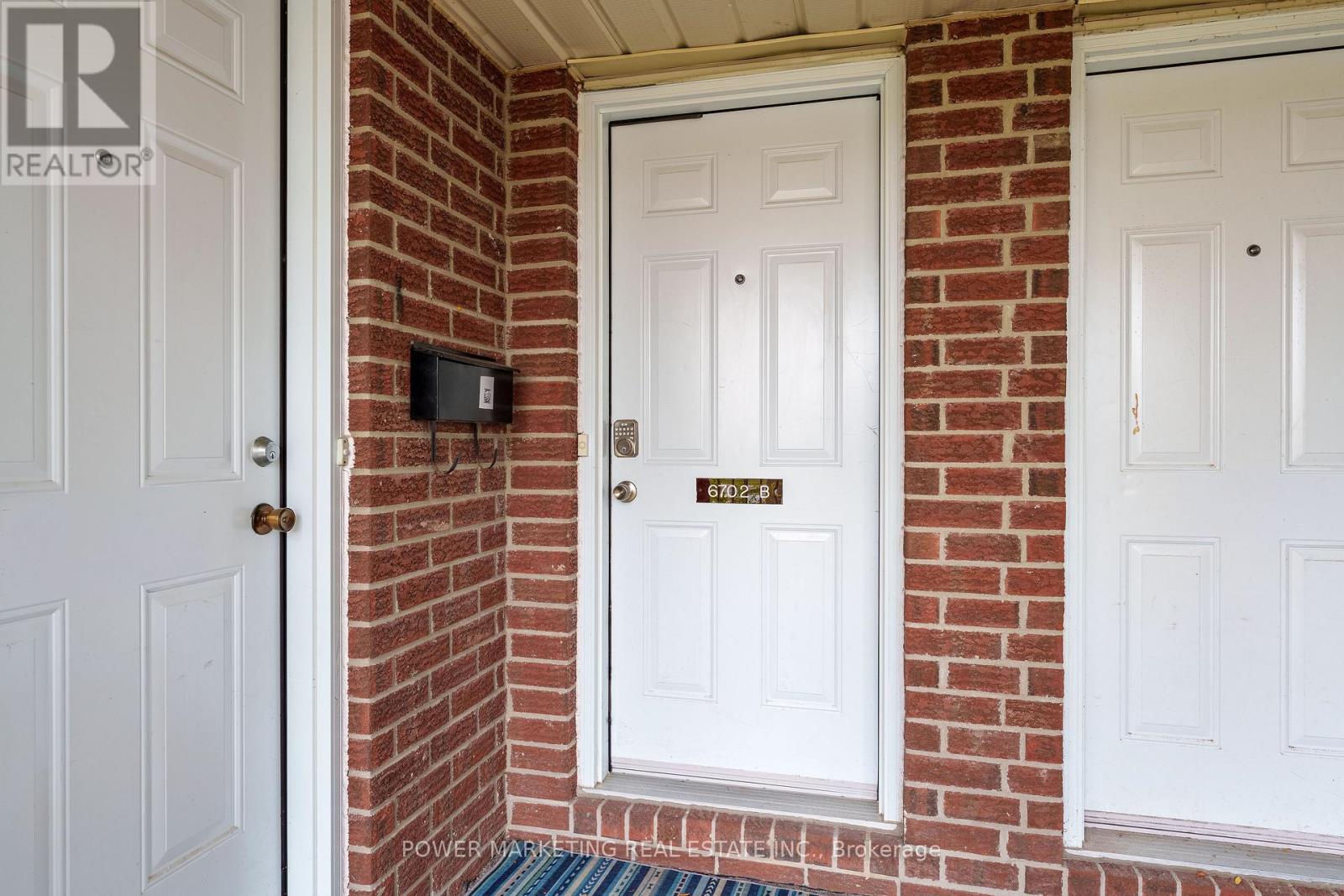 B - 6702 JEANNE D'ARC BOULEVARD N