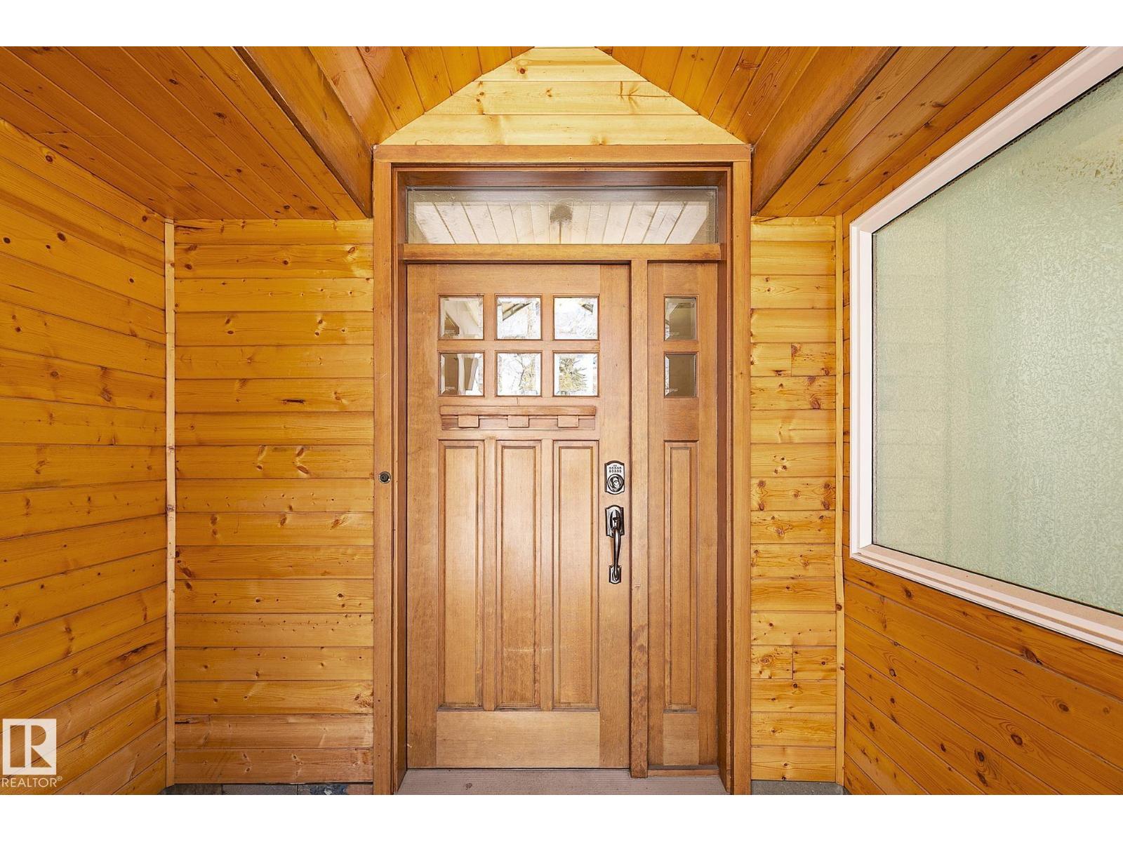 10823 130 ST NW