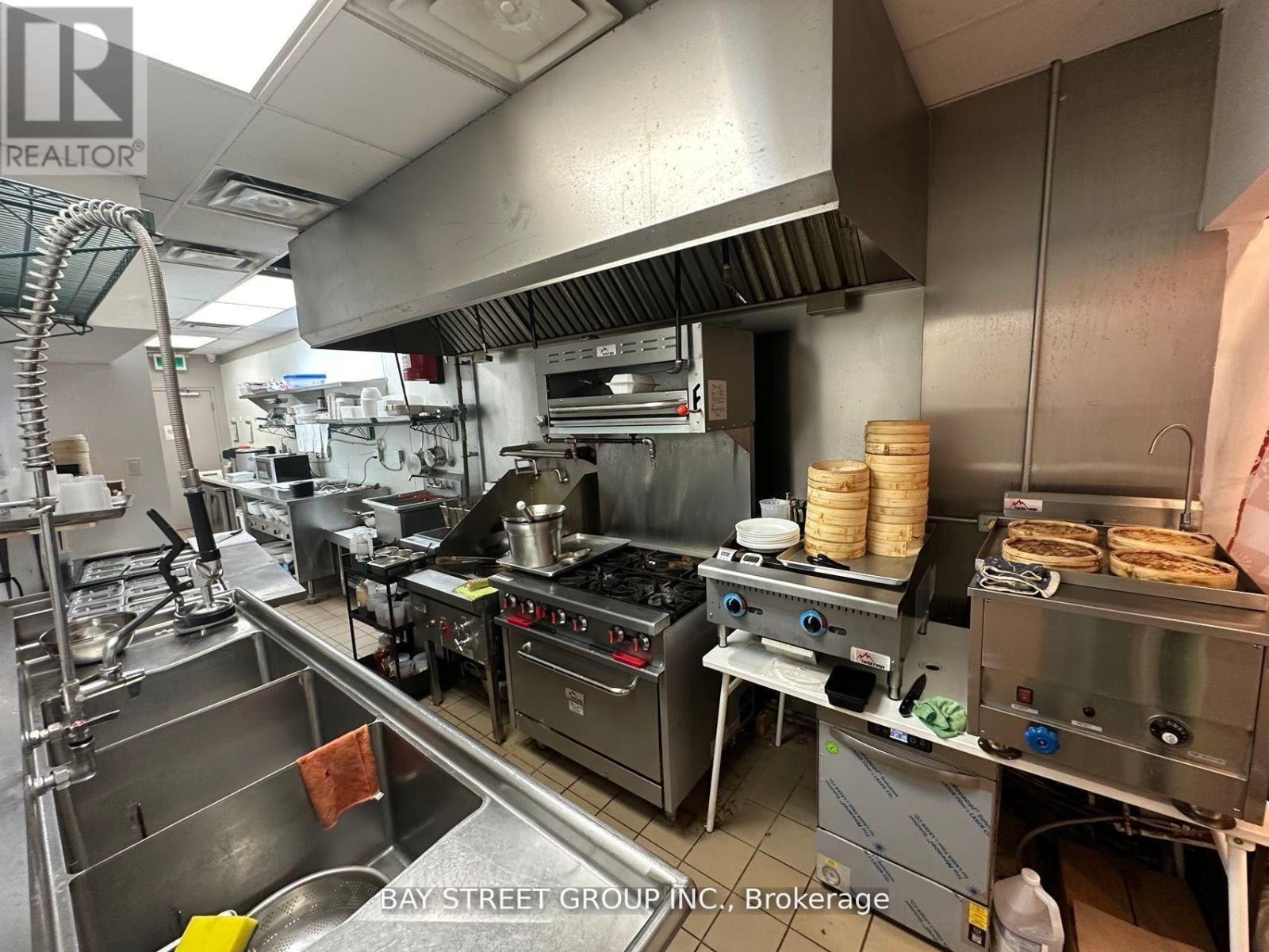 #100 - 510 YONGE STREET