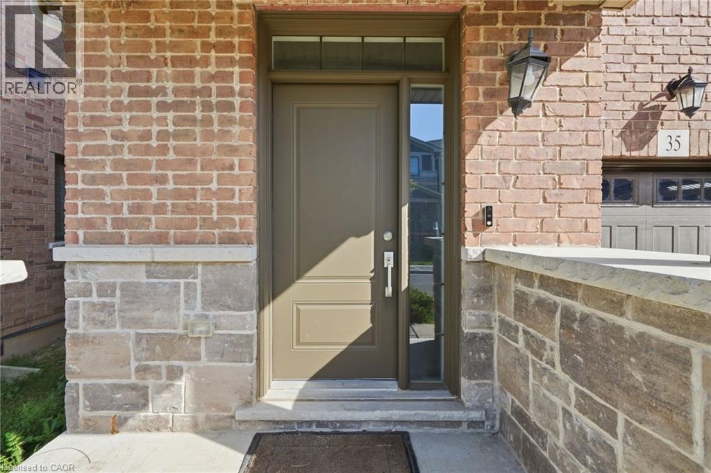 35 PELICAN Lane