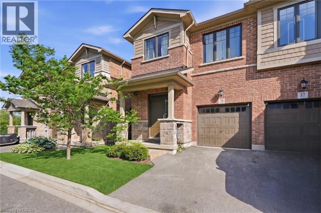 35 PELICAN Lane