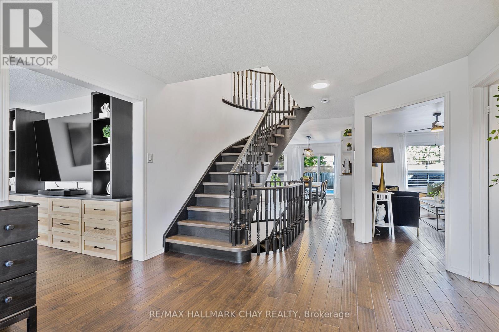 351 CUNDLES ROAD W