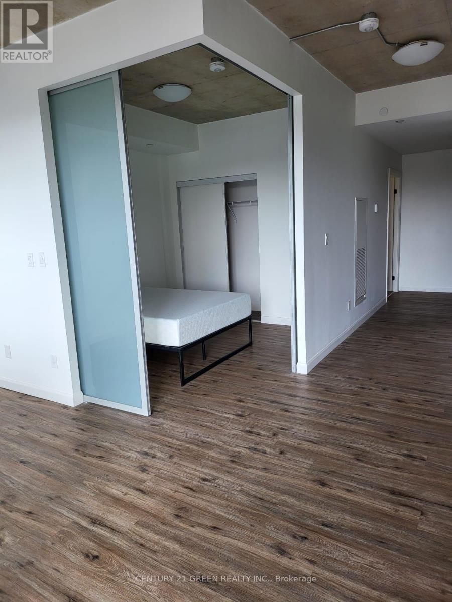 309 - 7 ERIE AVENUE