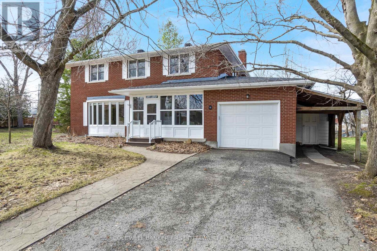12 GLENVIEW CRESCENT