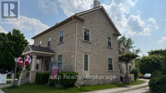 15 MCNAB STREET