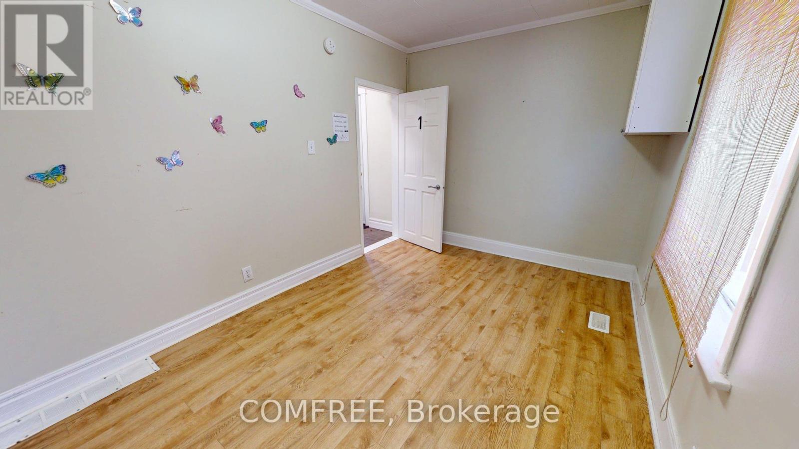 1405 KING STREET E