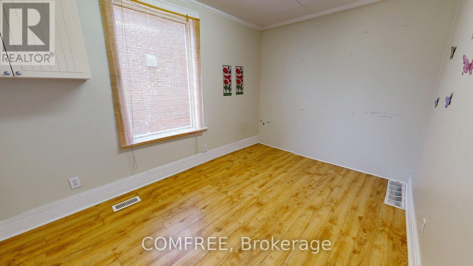 1405 KING STREET E