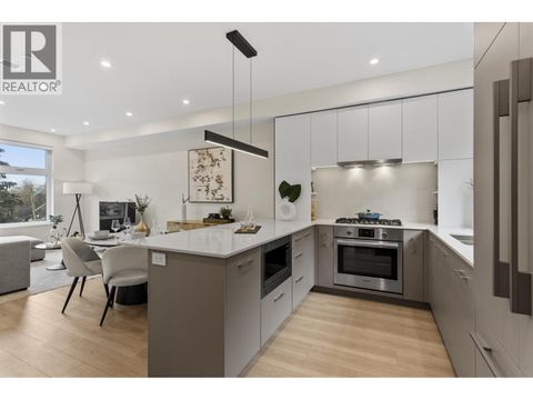 311 342 MOUNTAIN HIGHWAY North Vancouver BC V7J2K8