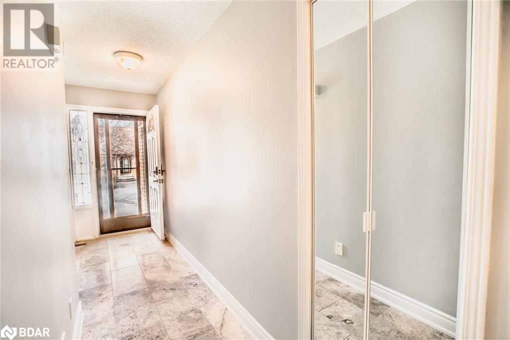 130 GREEN BRIAR Road Unit# 17