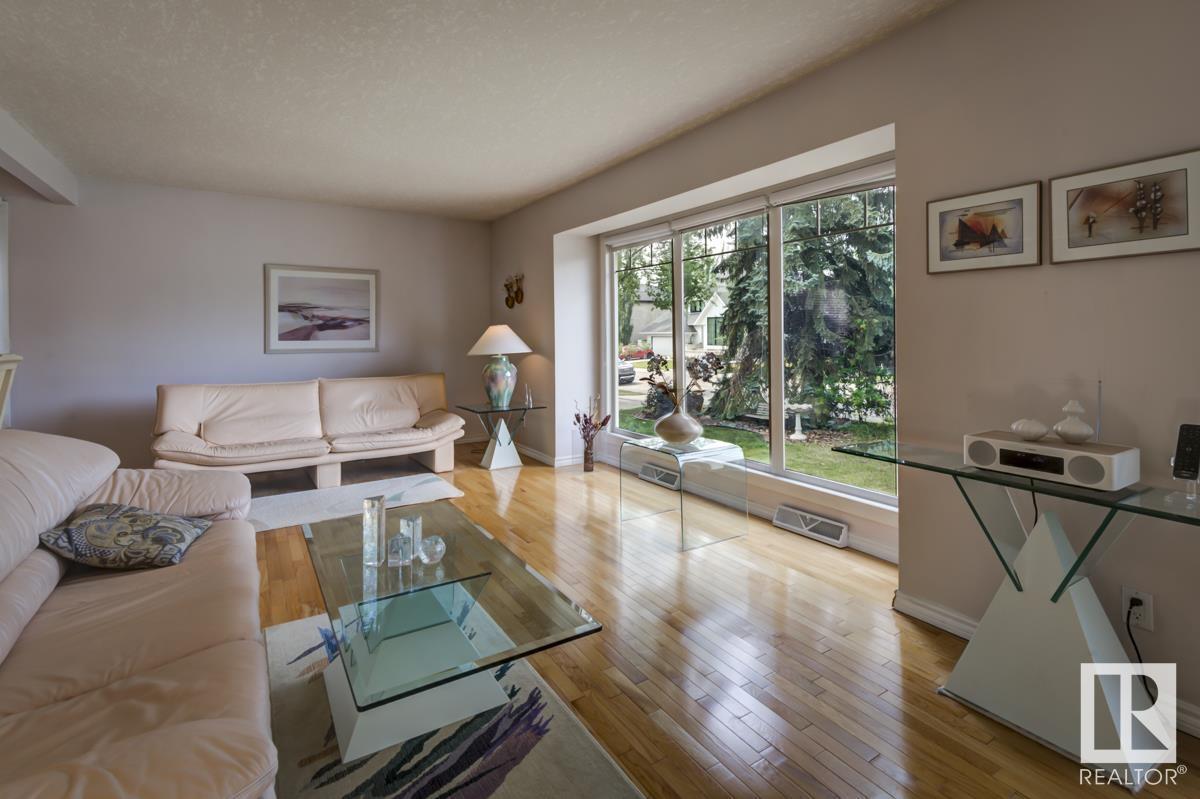 9437 144 ST NW