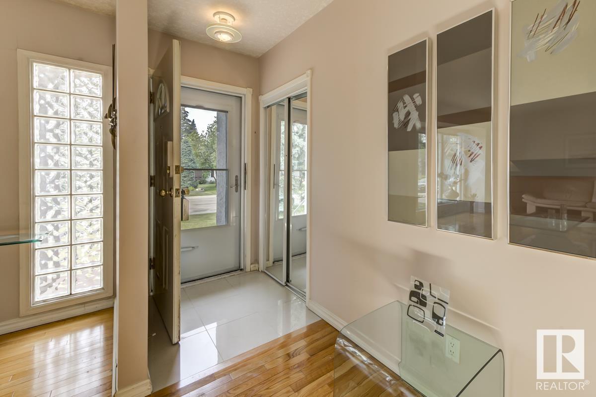9437 144 ST NW