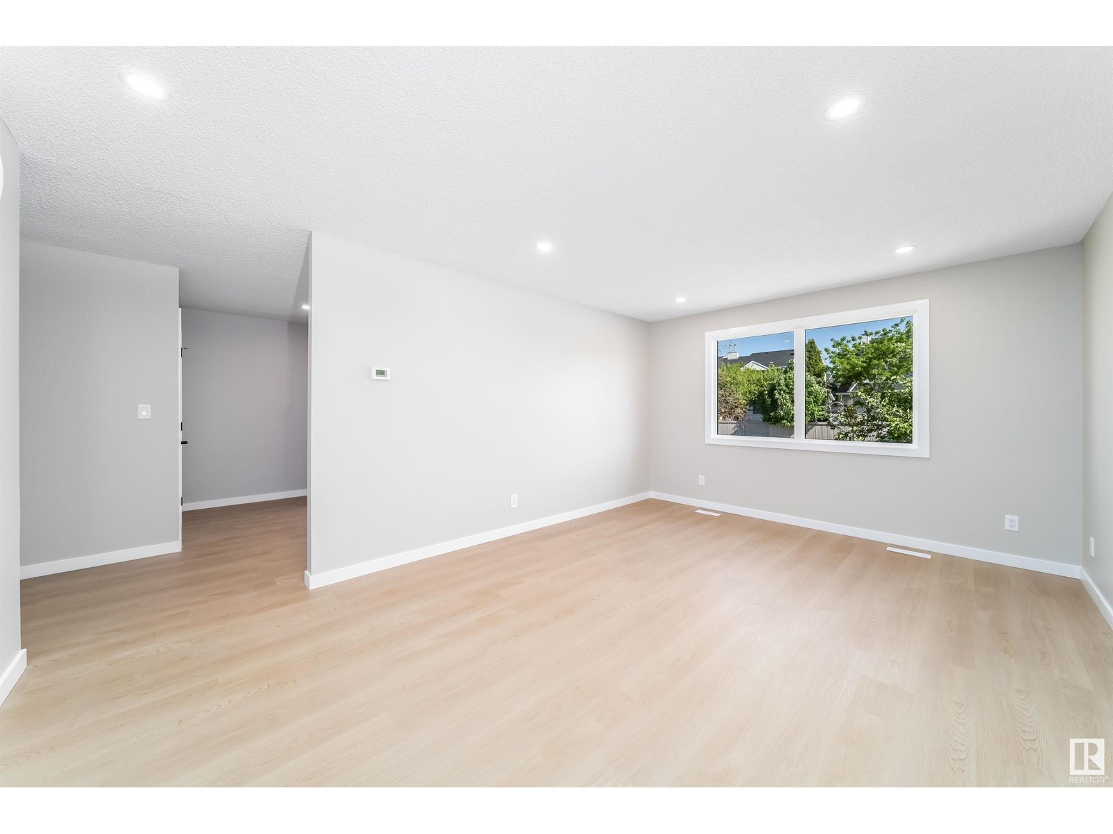 473 KIRKNESS RD NW