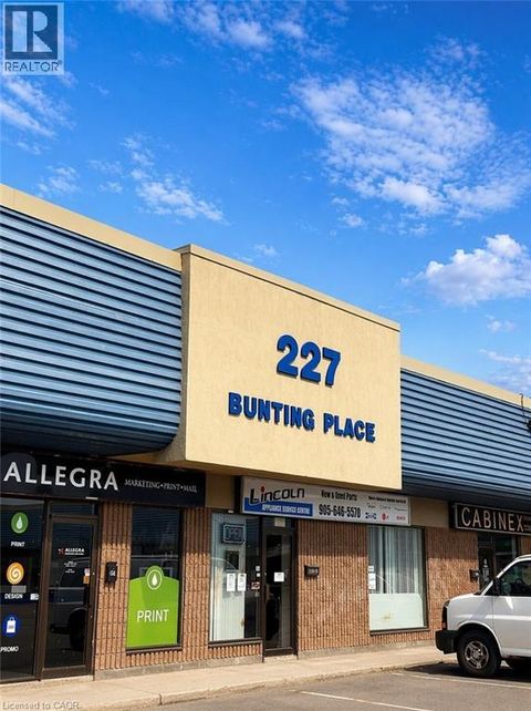 227 BUNTING Road Unit# 1 St. Catharines ON L2M3Y2