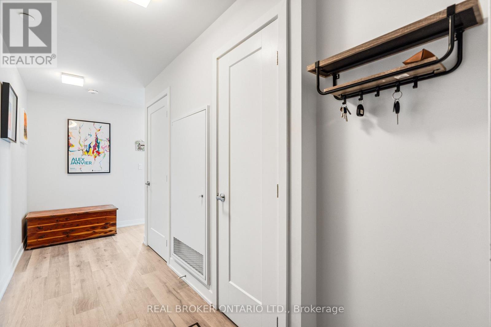 310 - 530 DE MAZENOD AVENUE