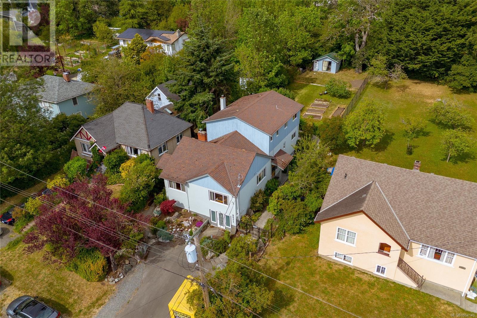 3471 Lovat Ave