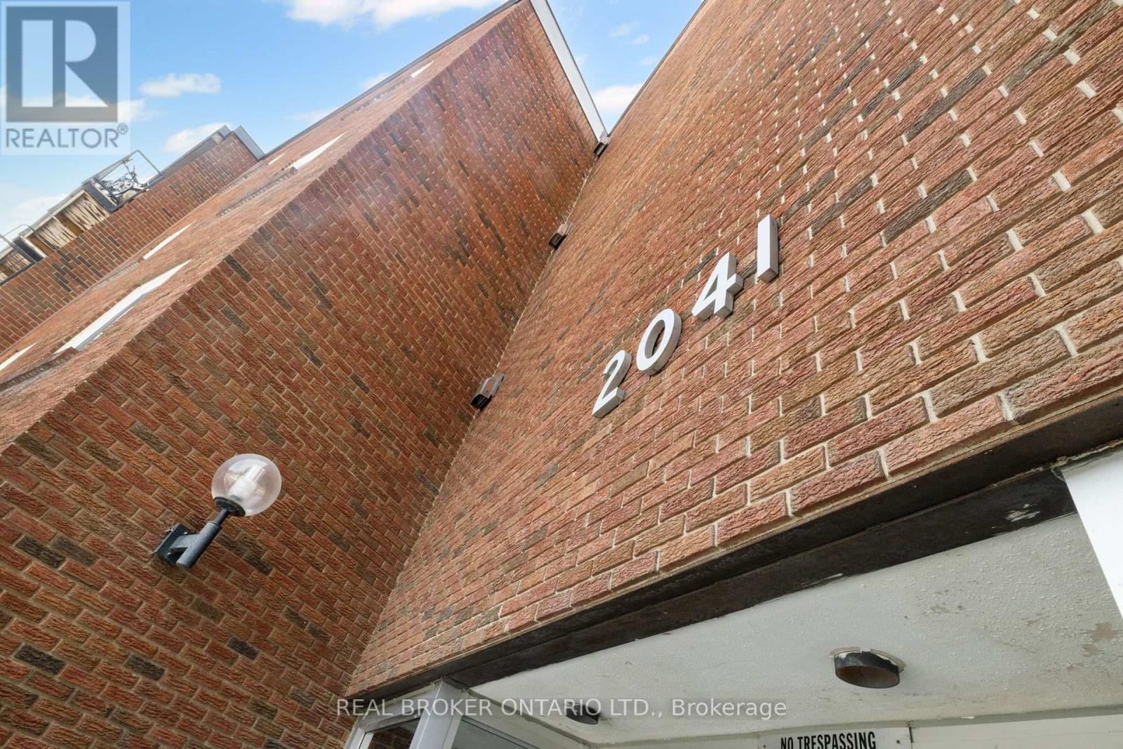 103C - 2041 ARROWSMITH DRIVE