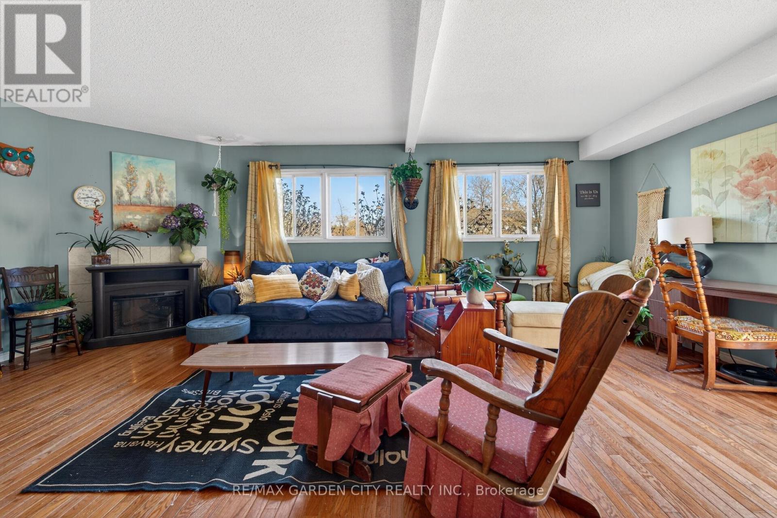 1 - 19 WREN COURT