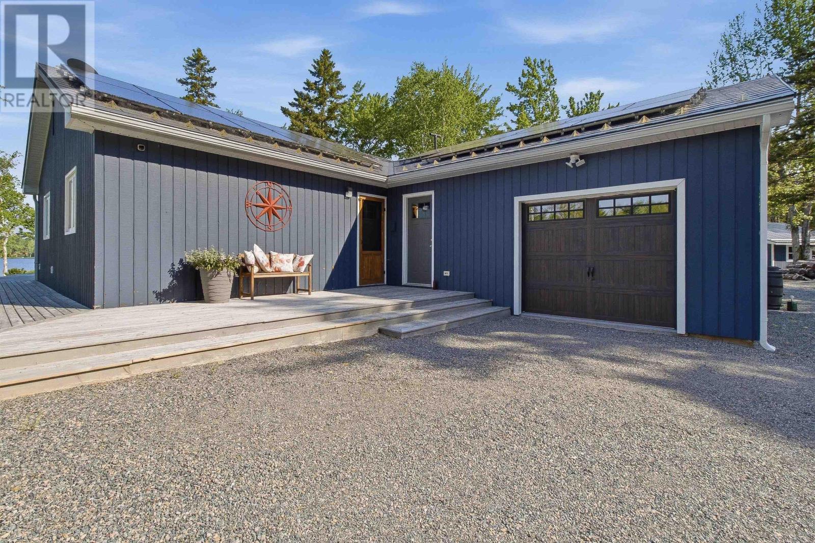 53 Leonard Drive
